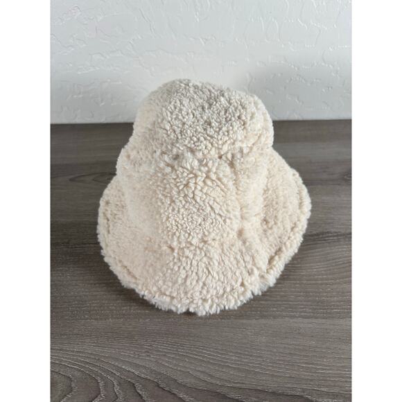 Abercrombie & Fitch Sherpa Fleece Bucket Hat Cream Beige Faux Shearling Winter - Picture 1 of 5